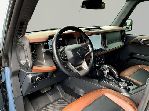Used 2024 Ford Bronco Outer Banks w/ Sasquatch Package AWD/4WD image 17