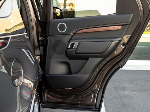 New 2026 Land Rover Discovery Dynamic SE AWD/4WD image 30