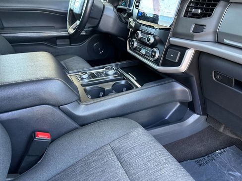Certified 2022 Ford Expedition XLT AWD/4WD image 16