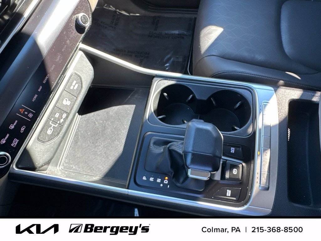 Certified 2025 Kia Carnival FWD image 27