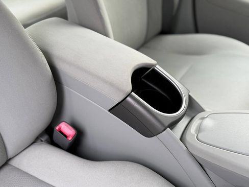 Used 2012 Toyota Prius Two image 70