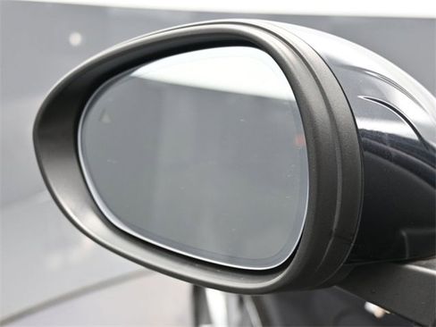 Used 2022 Alfa Romeo Giulia Ti image 8