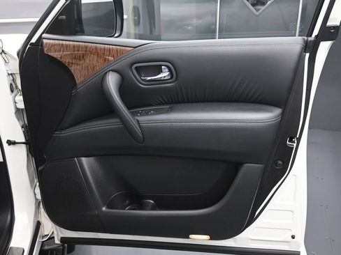 Used 2019 Nissan Armada SL w/ Premium Package AWD/4WD image 10