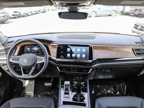 Used 2024 Volkswagen Atlas SE FWD image 14