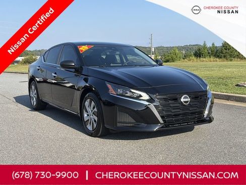 Certified 2025 Nissan Altima 2.5 S FWD image 1