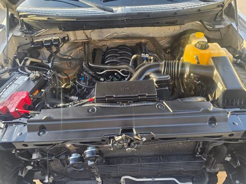 Used 2014 Ford F150 XLT w/ XLT Chrome Package image 15