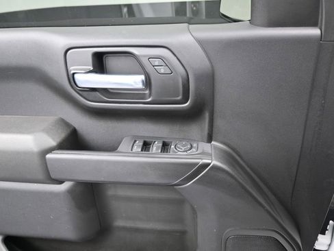 Used 2024 Chevrolet Silverado 1500 Custom image 11