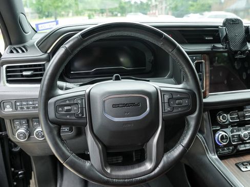 Used 2024 GMC Yukon Denali Ultimate w/ LPO, Floor Liner Package AWD/4WD image 36