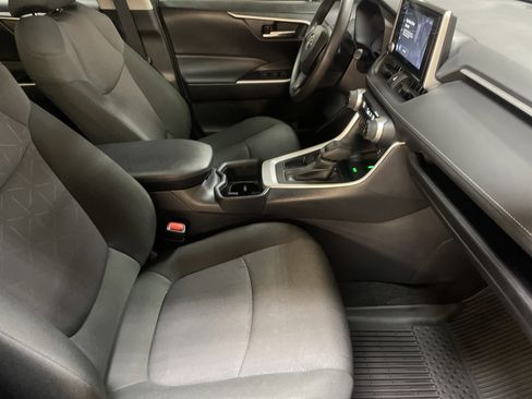 Used 2025 Toyota RAV4 XLE image 35