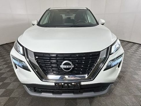 Used 2023 Nissan Rogue S AWD/4WD image 7