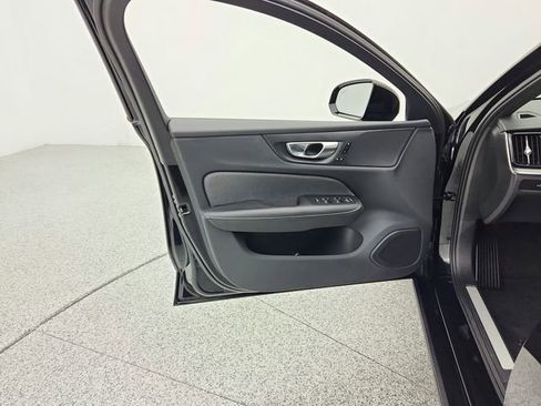 Certified 2024 Volvo S60 B5 Plus image 33