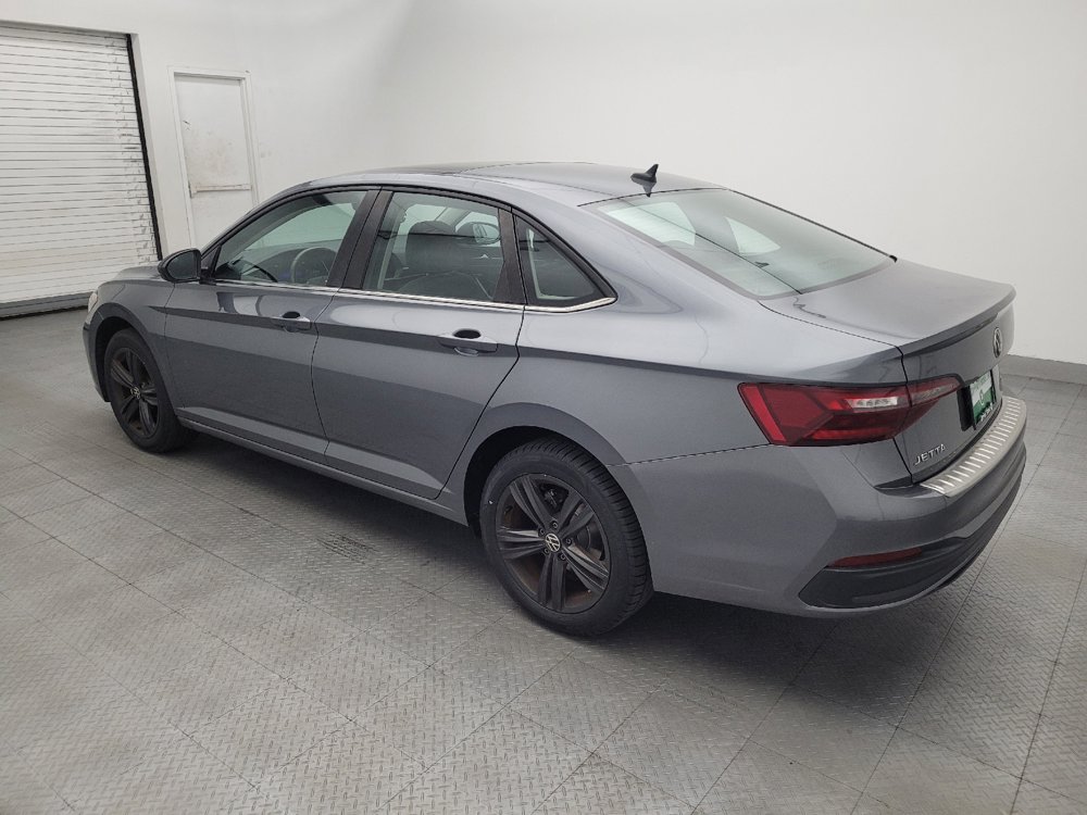 Used 2023 Volkswagen Jetta SE FWD image 3