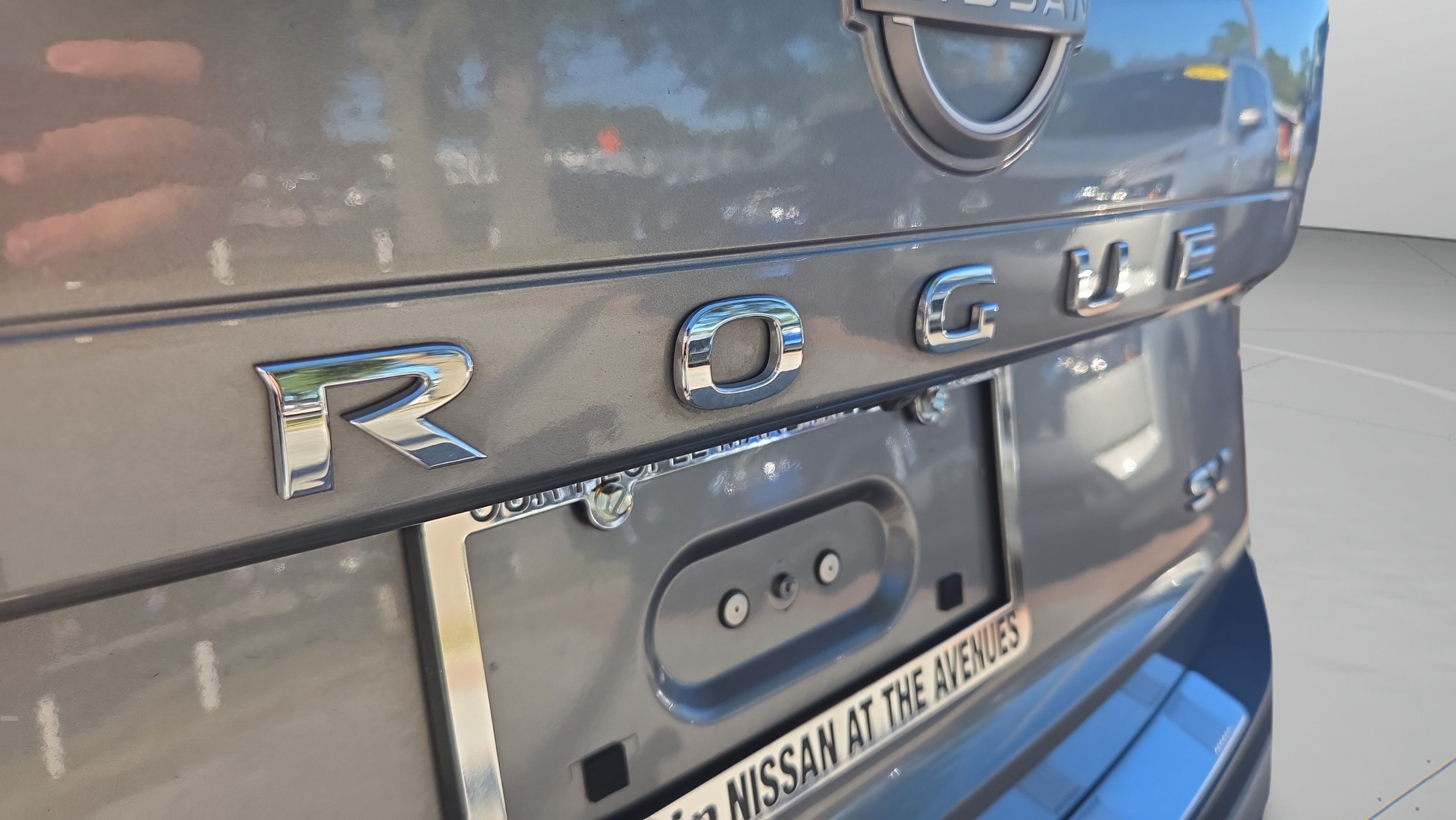 Used 2023 Nissan Rogue SV FWD image 32