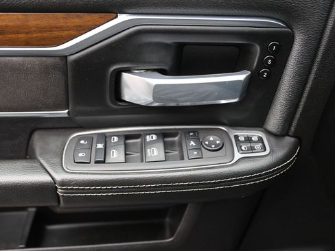 Used 2024 RAM 2500 Laramie w/ Safety Group image 38