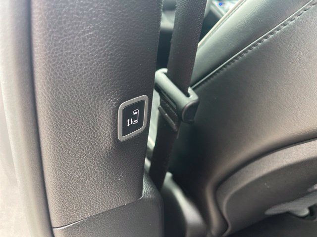Used 2025 Chrysler Pacifica Limited FWD image 20