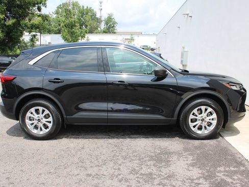 Used 2023 Ford Escape Active AWD/4WD image 32