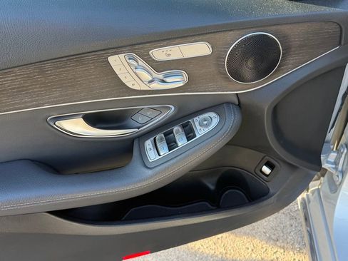 Used 2020 Mercedes-Benz C 300 Sedan image 9