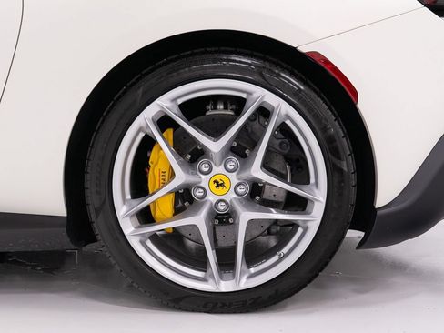 Used 2025 Ferrari Roma Spider RWD image 41