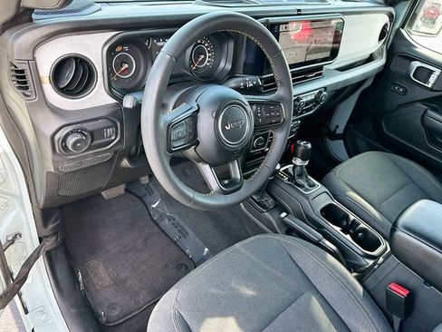 Used 2024 Jeep Wrangler Unlimited Sport AWD/4WD image 10