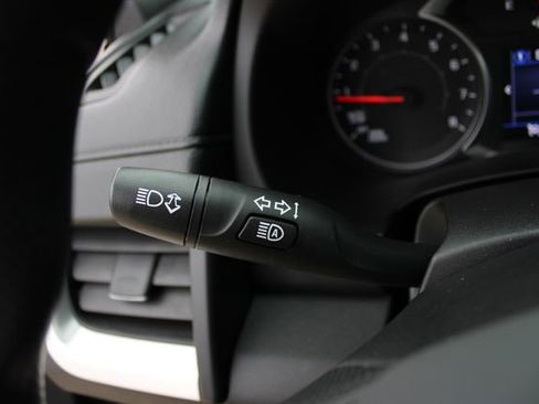 Used 2022 GMC Terrain SLE image 5