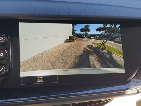 Used 2022 Buick Envision Essence w/ Safety Package image 28