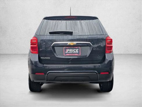 Used 2017 Chevrolet Equinox LS image 3