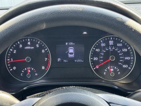 Used 2020 Kia Forte LXS FWD image 14