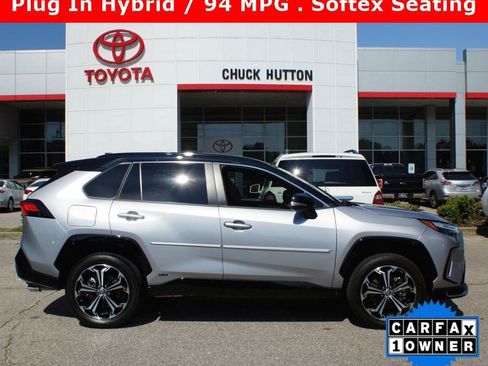 Used 2025 Toyota RAV4 XSE image 1