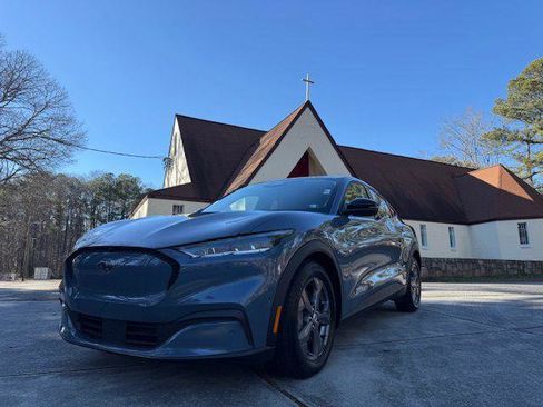 Used 2023 Ford Mustang Mach-E Select image 12