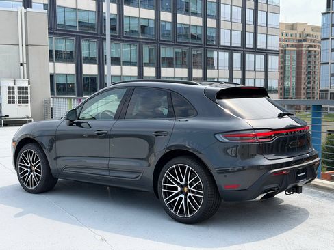 Used 2026 Porsche Macan AWD/4WD image 3