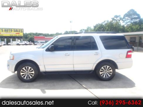 Used 2015 Ford Expedition XLT w/ Equipment Group 201A RWD image 1