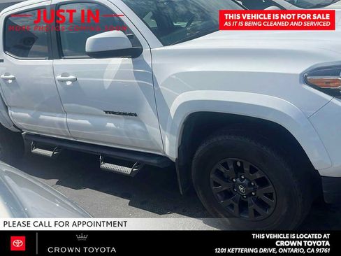 Used 2022 Toyota Tacoma SR5 w/ SR5 Appearance Package (SM) RWD image 2