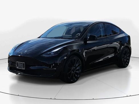Used 2022 Tesla Model Y Performance image 10