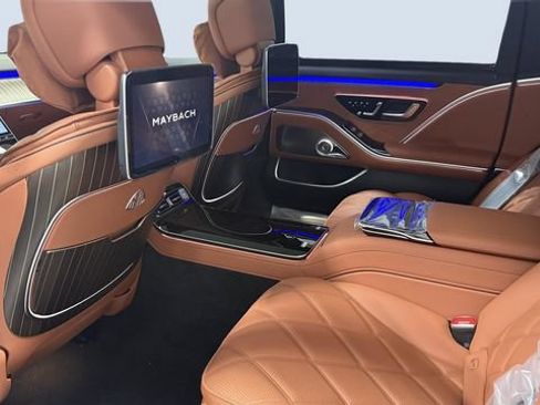 New 2026 Mercedes-Benz Maybach S 680 4MATIC image 7
