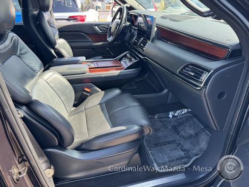 Used 2023 Lincoln Navigator Reserve AWD/4WD image 30