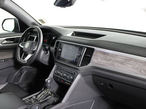 Used 2021 Volkswagen Atlas Cross Sport SE w/ Panoramic Sunroof Package AWD/4WD image 19