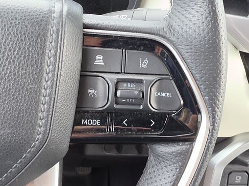 Used 2022 Toyota Tundra Capstone AWD/4WD image 19