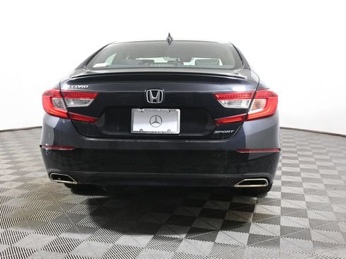 Used 2018 Honda Accord Sport image 6