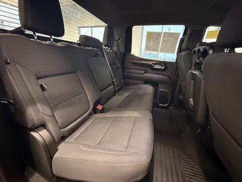 Used 2024 GMC Sierra 1500 Elevation image 18