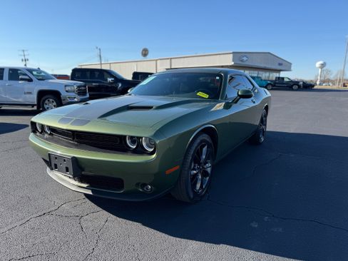 Used 2022 Dodge Challenger SXT w/ Blacktop Package image 3