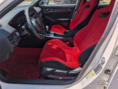 Used 2025 Honda Civic Type R image 14