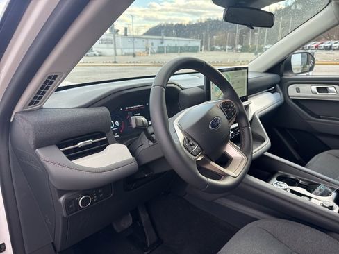 New 2026 Ford Explorer Active image 28