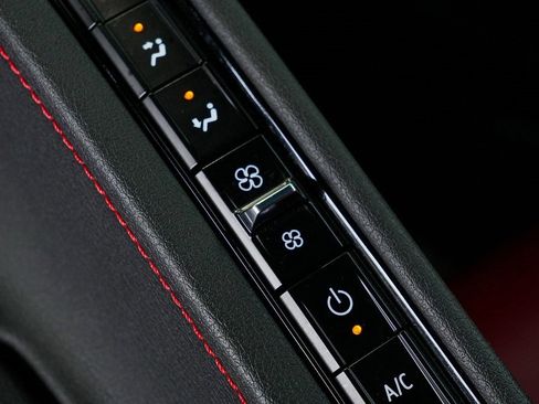 Used 2022 Chevrolet Corvette Stingray Coupe w/ 1LT image 53