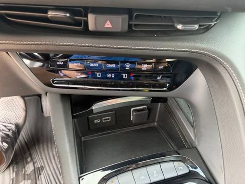 Used 2023 Buick Envision Essence FWD image 27