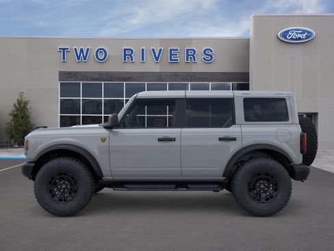 New 2026 Ford Bronco Badlands AWD/4WD image 3