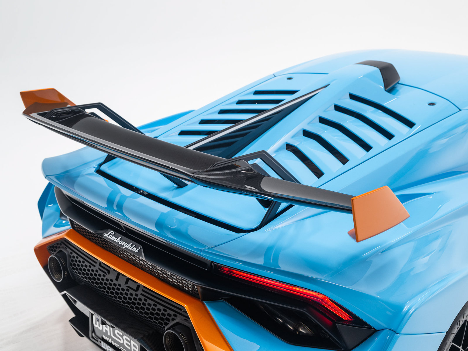 Used 2022 Lamborghini Huracan STO RWD image 22