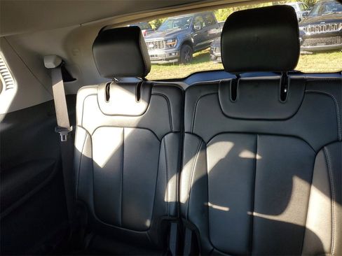 Used 2021 Jeep Grand Cherokee L Limited image 32