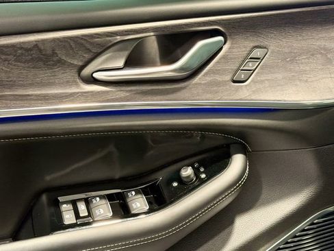 Used 2023 Jeep Grand Cherokee L Overland image 16