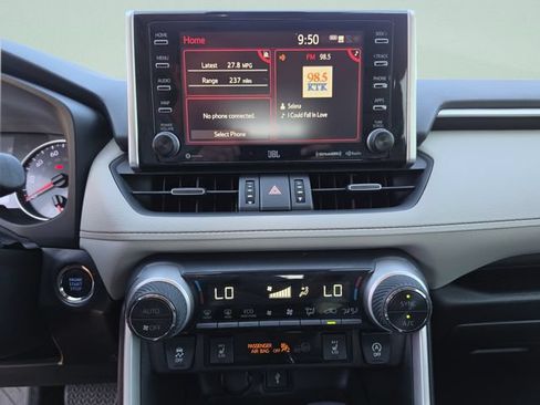 Used 2021 Toyota RAV4 XLE Premium FWD image 33