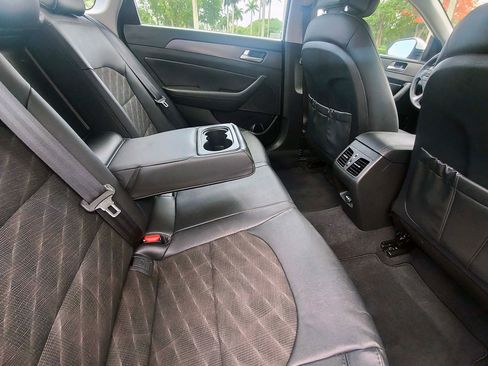 Used 2016 Hyundai Sonata Sport w/ Option Group 02 FWD image 13